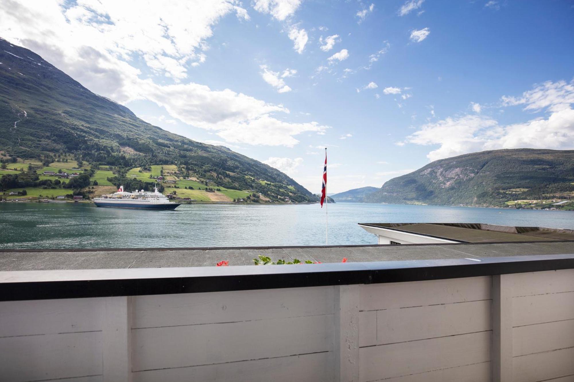 Olden Fjordhotel Exteriér fotografie